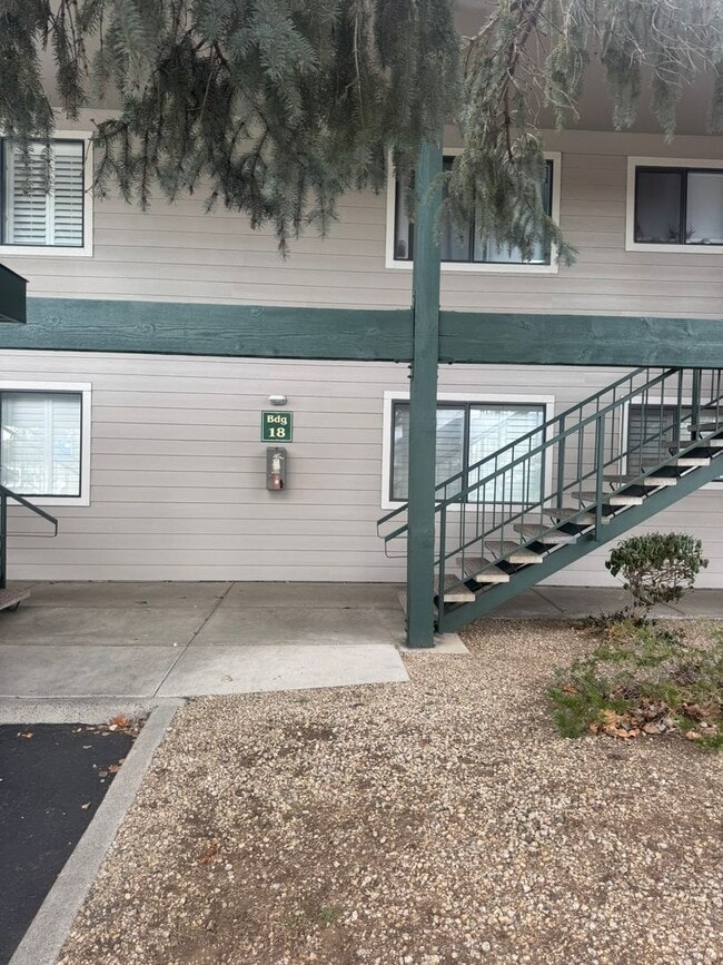 Building Photo - Furnished 2-Bedroom Condo in University Heights | Ground Floor + Peaks Views