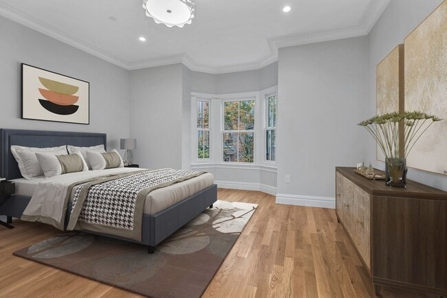 Building Photo - 131 W Newton St