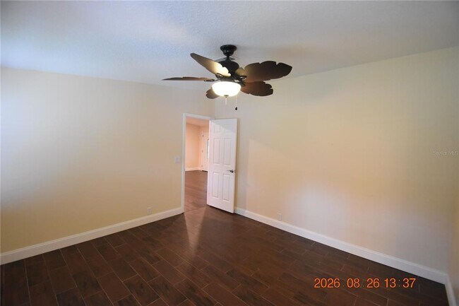 Building Photo - 12106 Waterview Dr