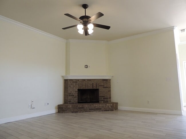 Building Photo - 9912 Agave Ave