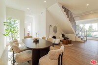 Building Photo - 611 N Virgil Ave