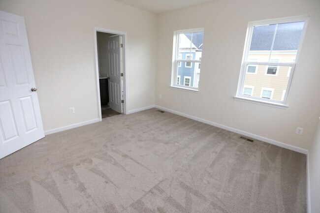 Building Photo - 14317 Summit View Ln