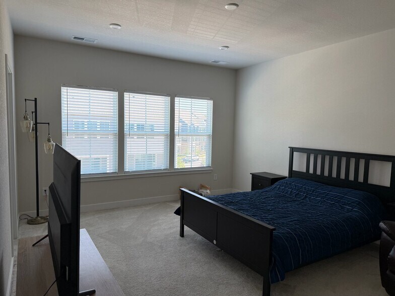 Building Photo - 1207 Gunboat Dr
