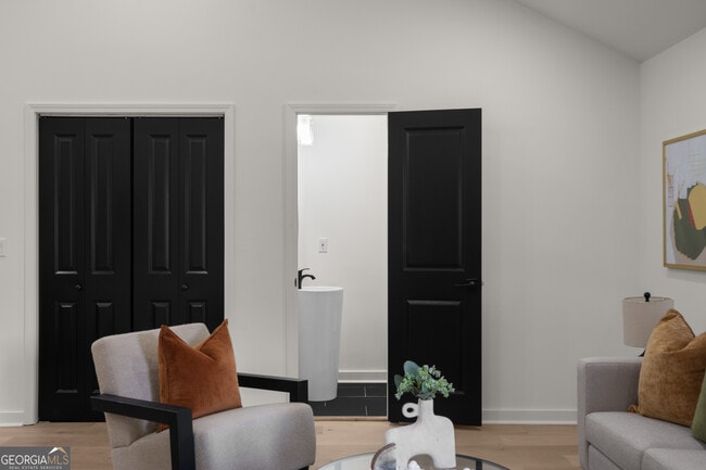 Building Photo - 1180 Fleming St