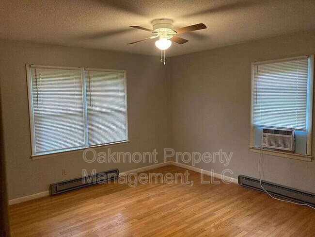 Building Photo - 291 Channing Dr