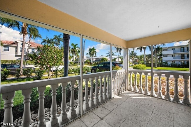 Building Photo - 666 3rd St S