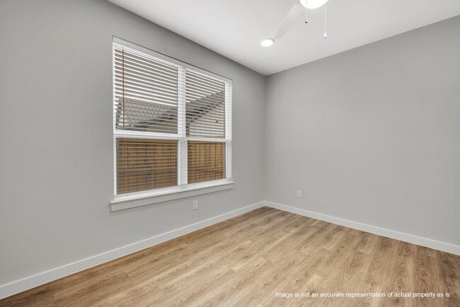 Building Photo - 2401 Eaton St