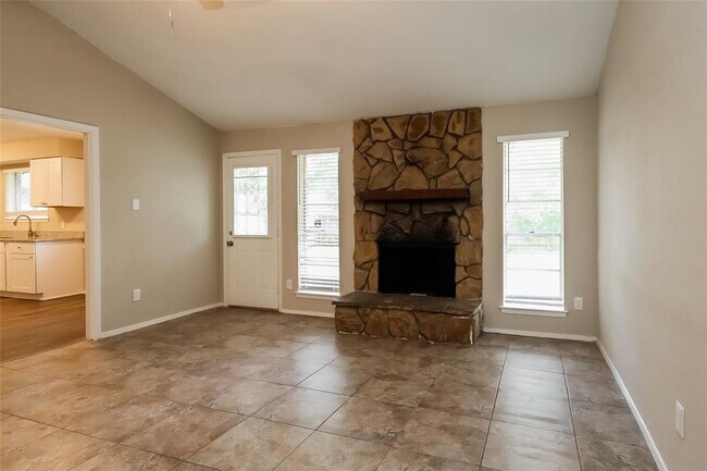 Building Photo - 10307 Rancho Bernardo Ln