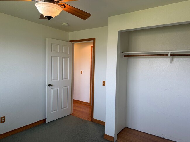 Building Photo - Harrington Lagoon Water View Home!
