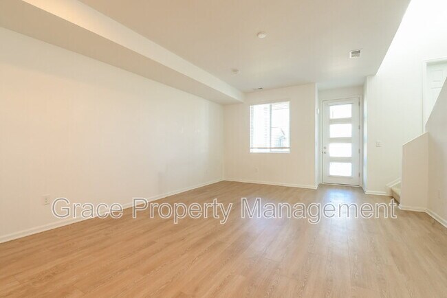 Building Photo - 9681 Truckee St