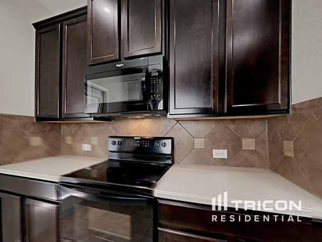 Building Photo - 1335 Crane Ct