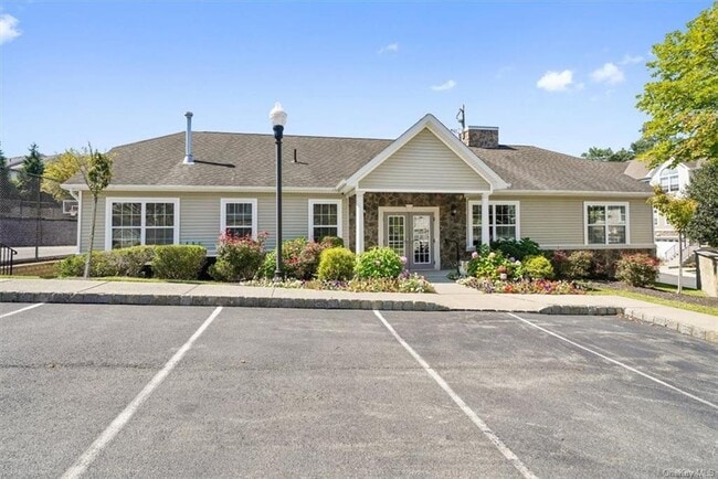 Building Photo - 10 Silas Seaman St