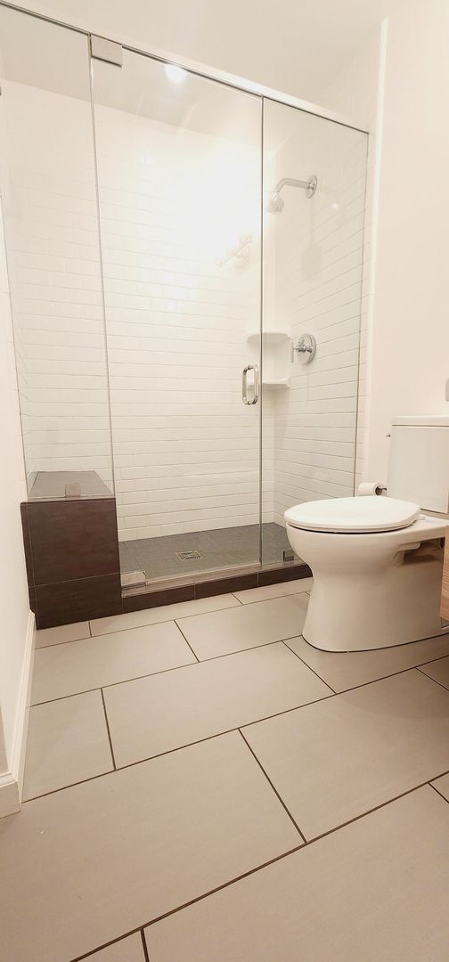 Building Photo - SPACIOUS PARKSIDE SINGLE-FAMILY HOME WITH ENCLOSED PATIO — AVAILABLE NOW!