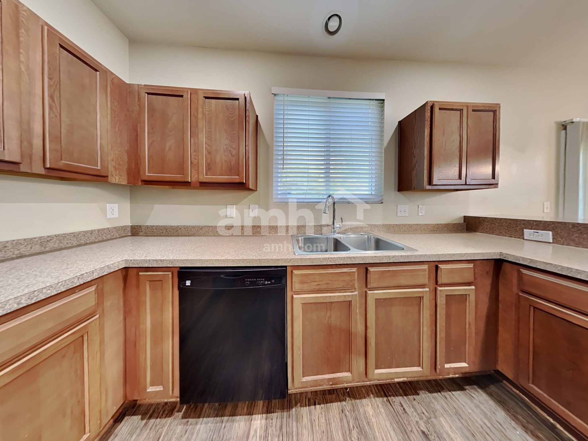 Building Photo - 8817 Kellum Dr
