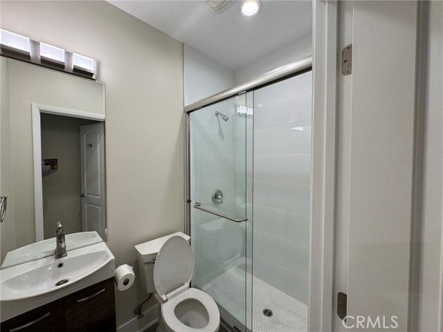 Building Photo - 204 Mockingbird Ln