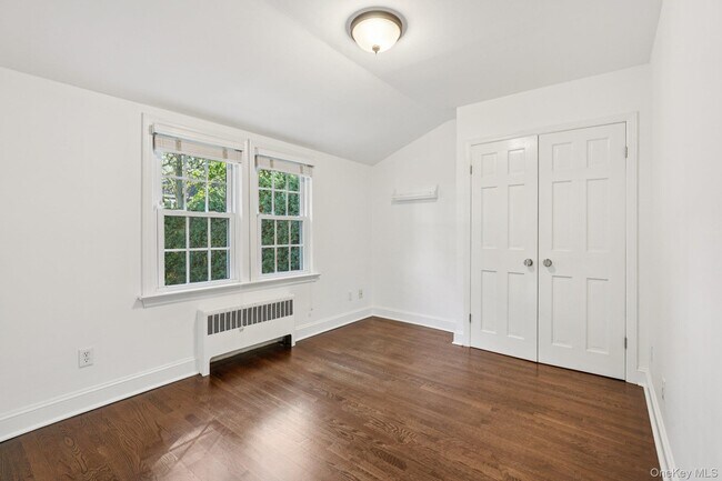 Building Photo - 71 Tamarack Rd