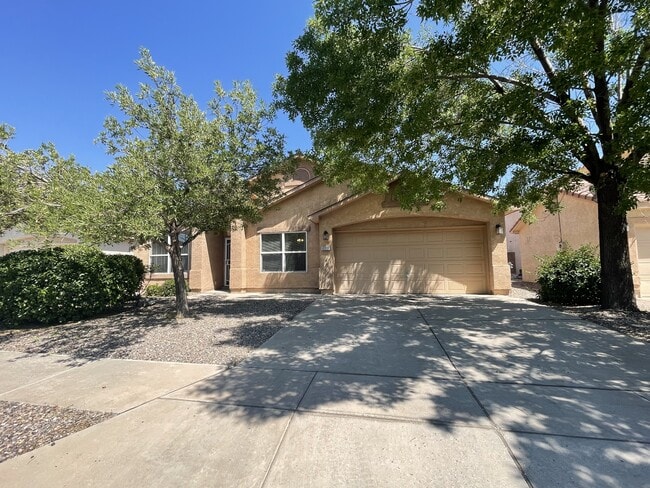 Primary Photo - 10011 Calle Chulita NW