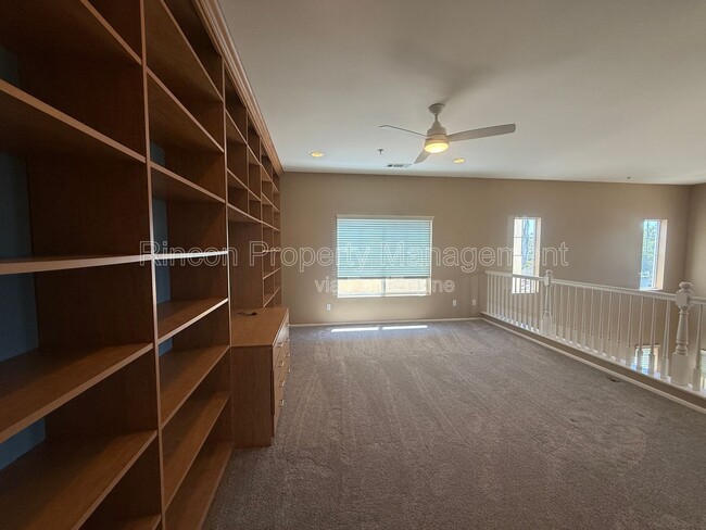 Building Photo - 2029 Milagro Pl