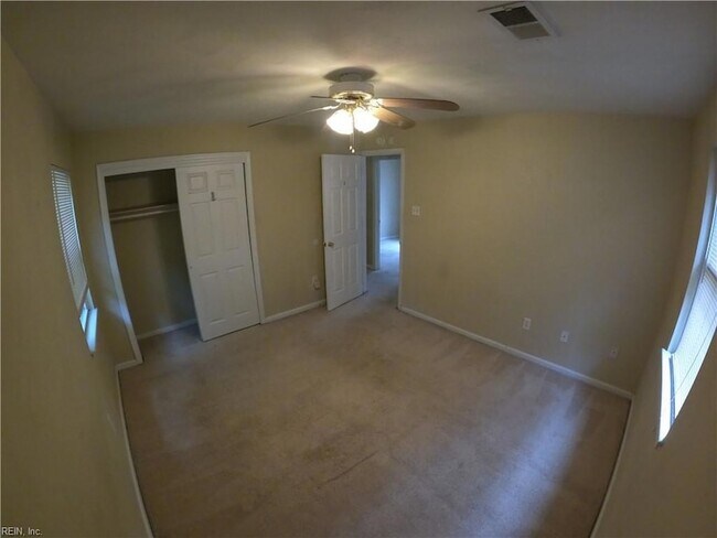 Building Photo - 1410 W 39th St