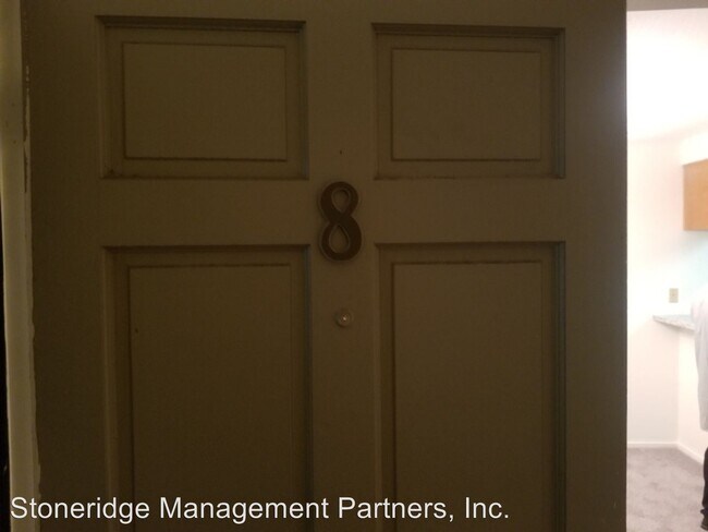 Building Photo - 3930-3940 W Valencia Dr