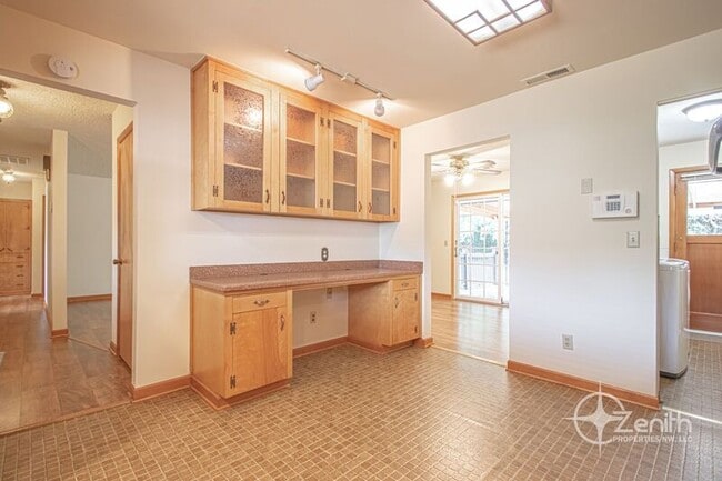 Building Photo - 6509 Louisiana Dr
