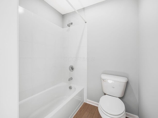 Building Photo - 37 Littondale Dr