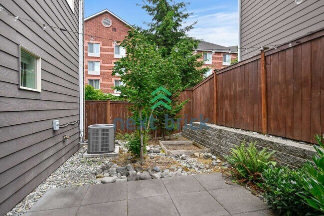 Building Photo - Spacious 4-Bed Retreat with 3.5 Baths in Bothell – Your Dream Home Awaits!