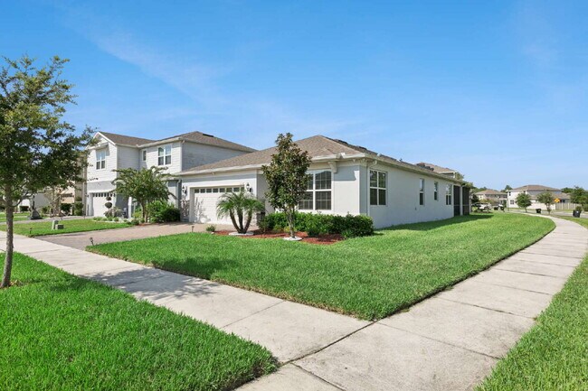Building Photo - Discover Comfort and Space in this 4-Bed, 2-Bath Orlando Gem!