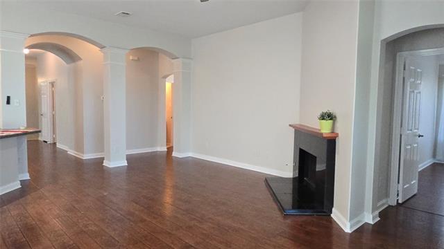 Building Photo - 6800 Oak Falls Dr