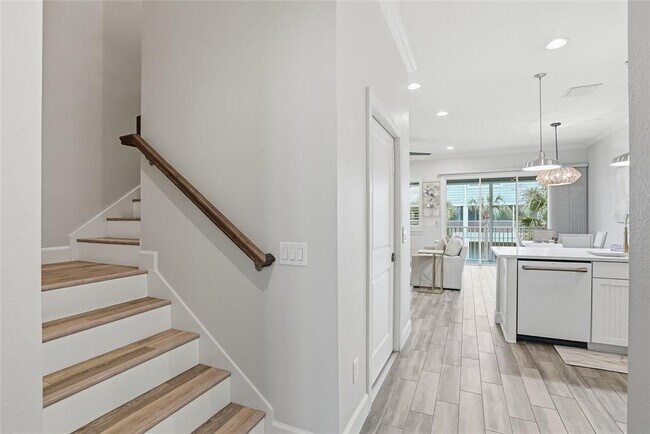 Building Photo - 3162 Moorings Dr S