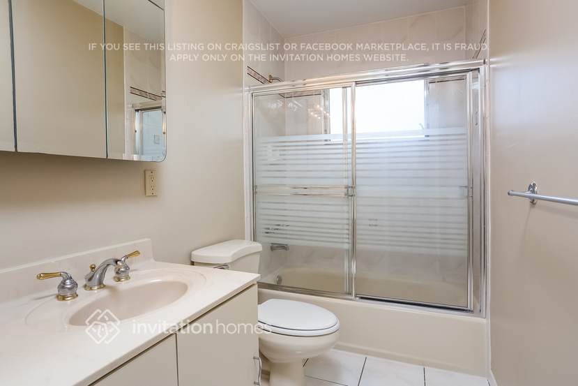 Building Photo - 3010 SW 97th Ct