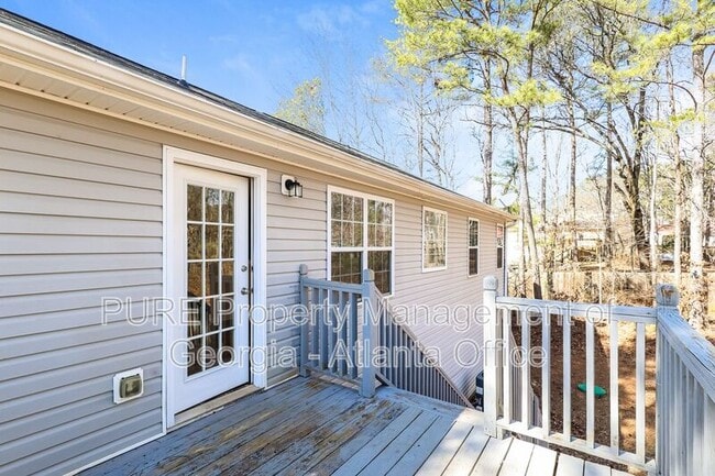 Building Photo - 145 Shady Ln