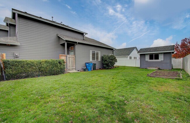 Building Photo - Moore 12918 &amp; 5000