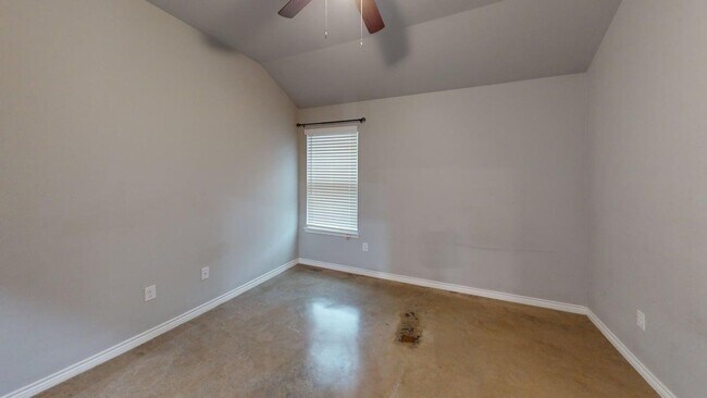 Building Photo - 1204 N 8th St