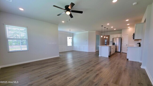 Building Photo - 344 Eagle Claw Dr