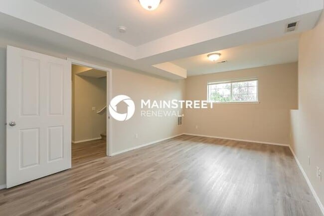 Building Photo - 3 Bedroom Pet-Friendly Home in SPANAWAY, W...