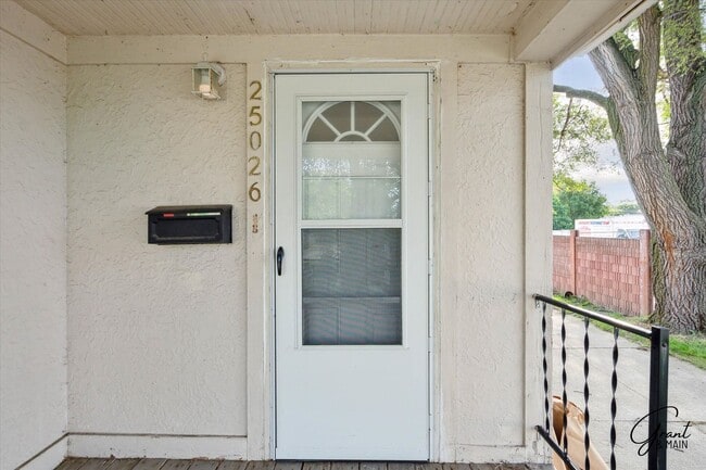 Building Photo - $1,200 - 3 Bed / 1 Bath House in Eastpointe