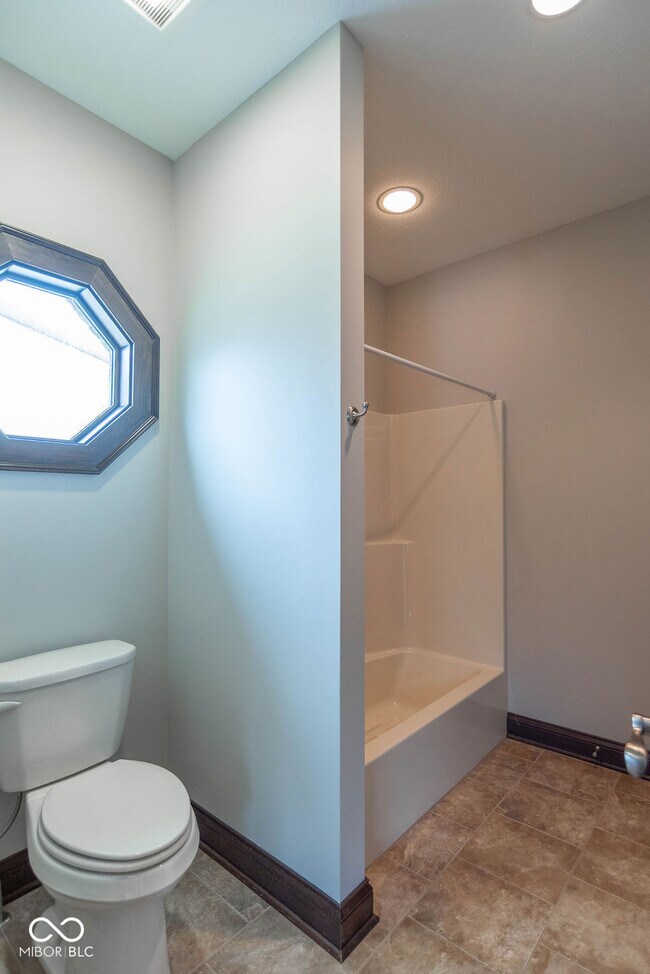 Building Photo - 3000 E County Rd 350 S