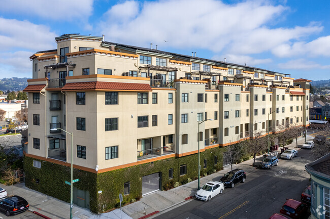 Building Photo - Temescal Place