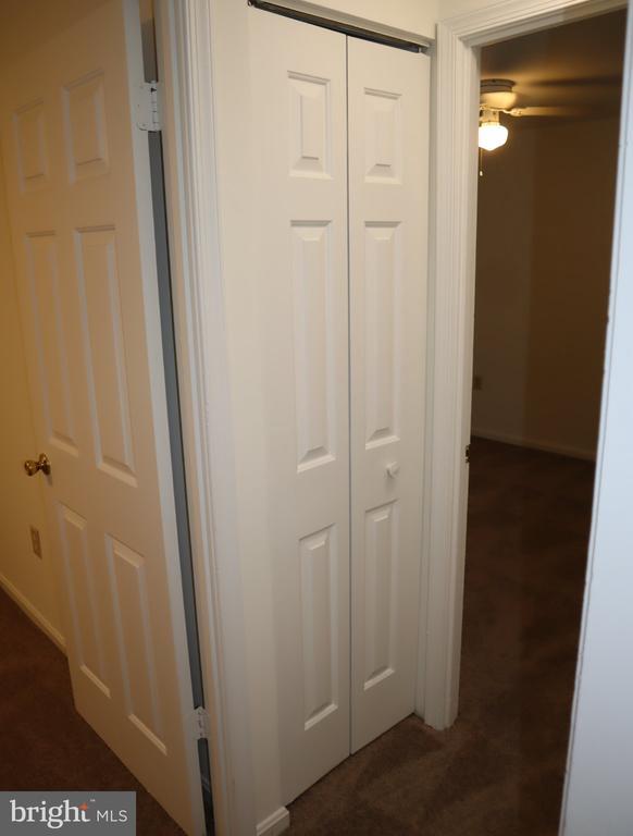 Building Photo - 1108 Middleneck Dr