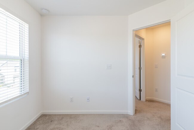 Building Photo - 15010 Scoter St