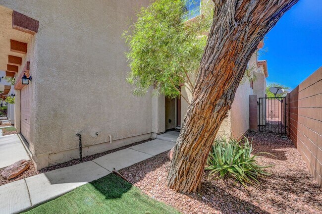 Building Photo - 8904 Nautilus Vista Ct