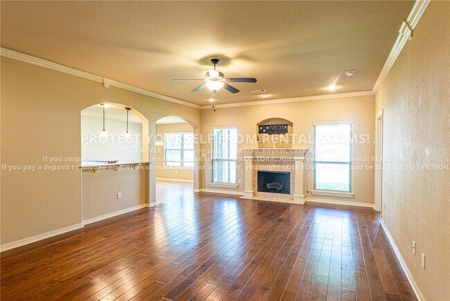 Building Photo - 2609 N Brush Creek Dr