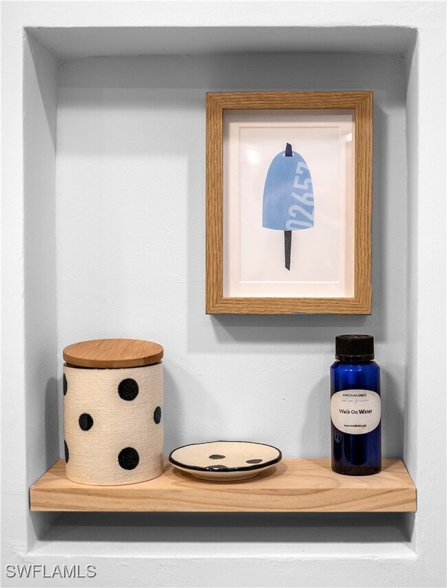 Building Photo - 240 Seaview Ct