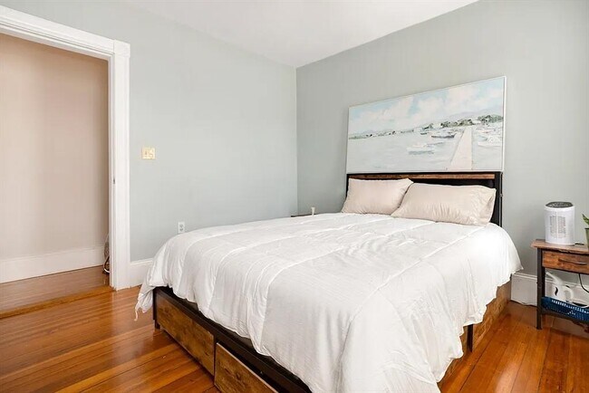 Building Photo - 401 Cabot St