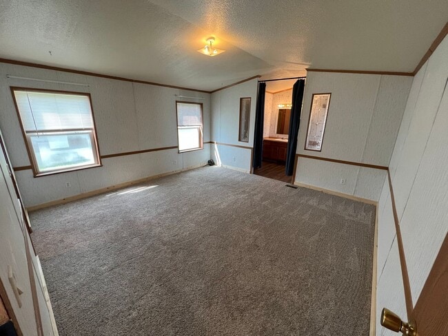 Building Photo - 2 Bedroom 2 Bath Updated Mobile Home in Cliffview Mobile Home Park. Very well kept-up area.