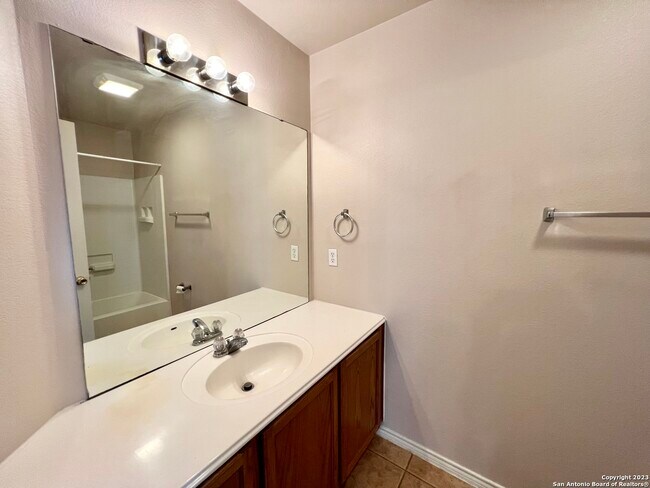 Building Photo - 301B Utterback-