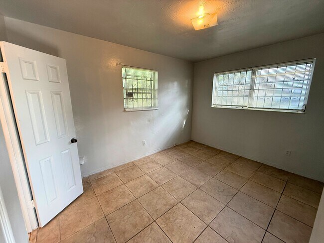 Building Photo - 9745 NW 20th Ave