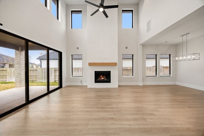Building Photo - 734 Platinum Stone Ln