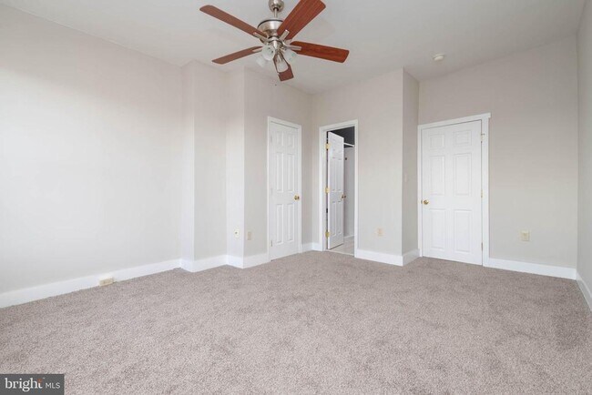 Building Photo - 224 N Milton Ave